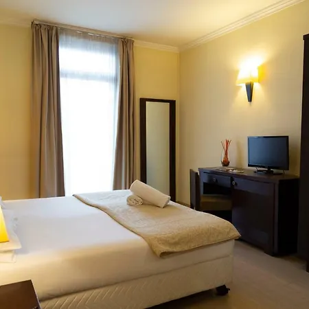 ホテル Ih La Mela ローマ