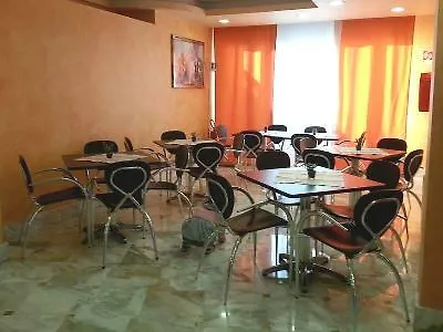 Ih La Mela 酒店 4*